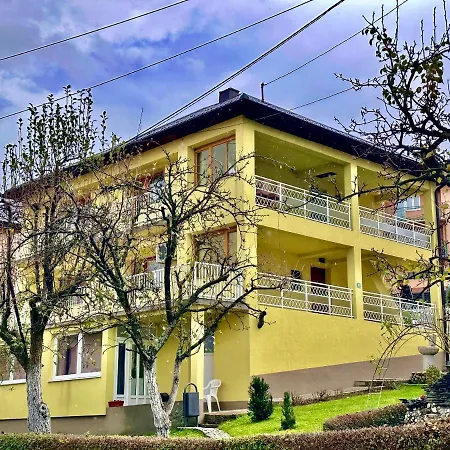 Apartman Bloom House *