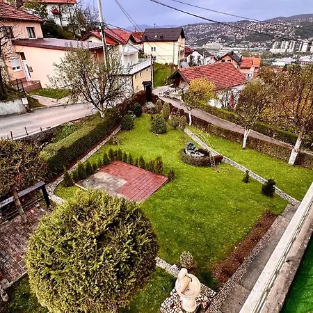 Bloom House Apartman